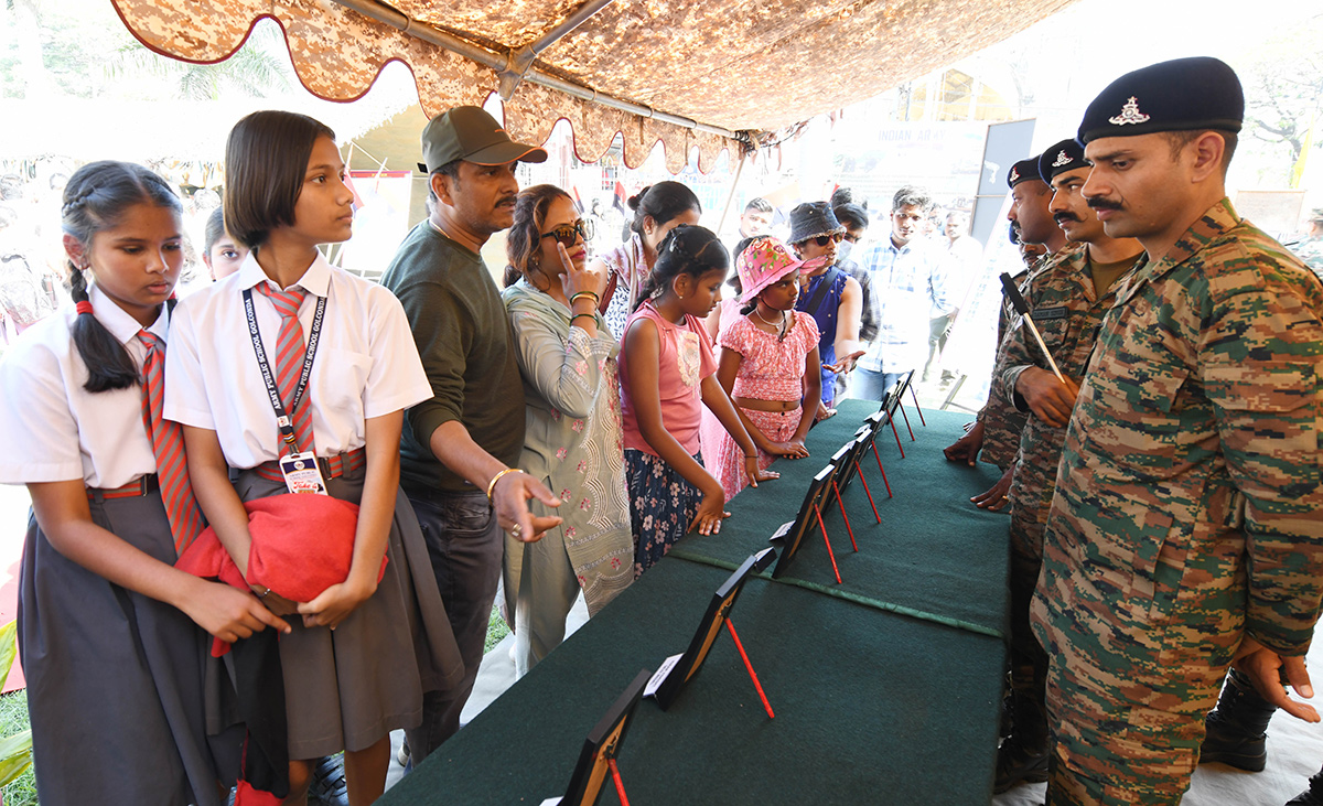 Indian Army 'Know Your Army' Mela at Golconda Fort: Photos18