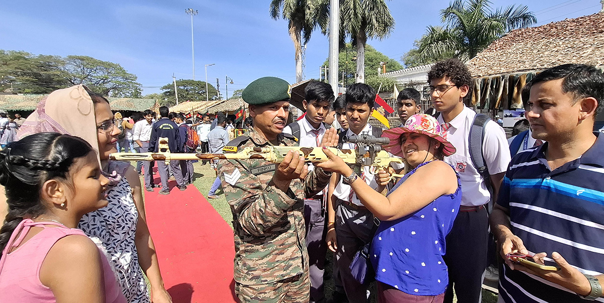 Indian Army 'Know Your Army' Mela at Golconda Fort: Photos21