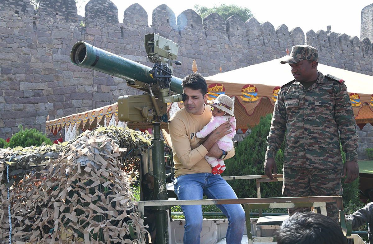 Indian Army 'Know Your Army' Mela at Golconda Fort: Photos7