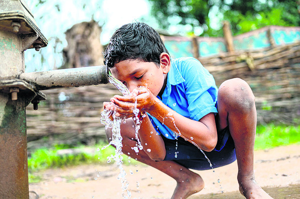 సూచనలతో సరిపెడుతున్న అధికారులు.. 1