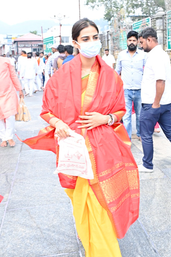 Actress Meenakshi Chaudhary Visits Tirumala2