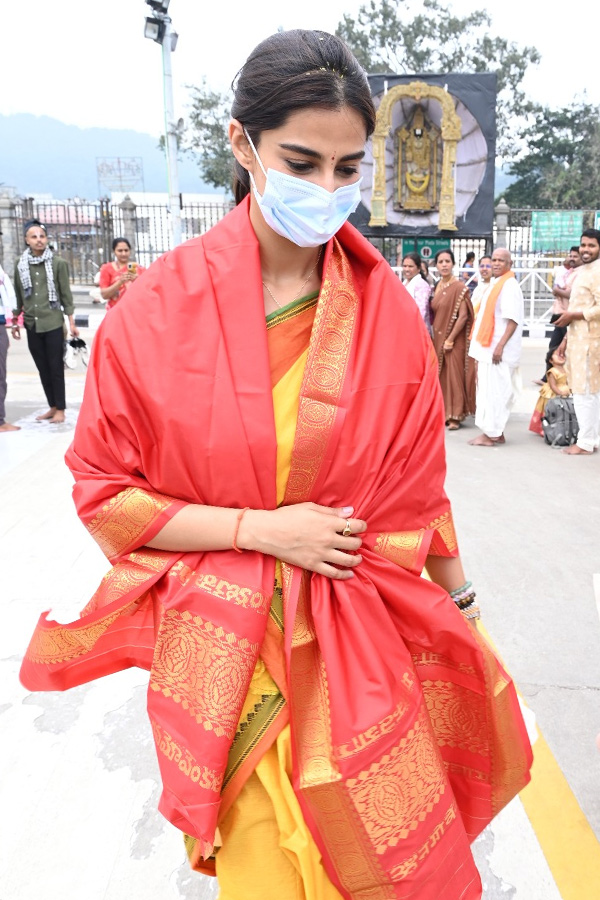 Actress Meenakshi Chaudhary Visits Tirumala11