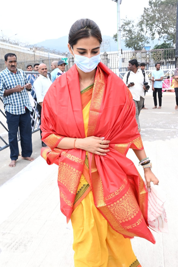 Actress Meenakshi Chaudhary Visits Tirumala9