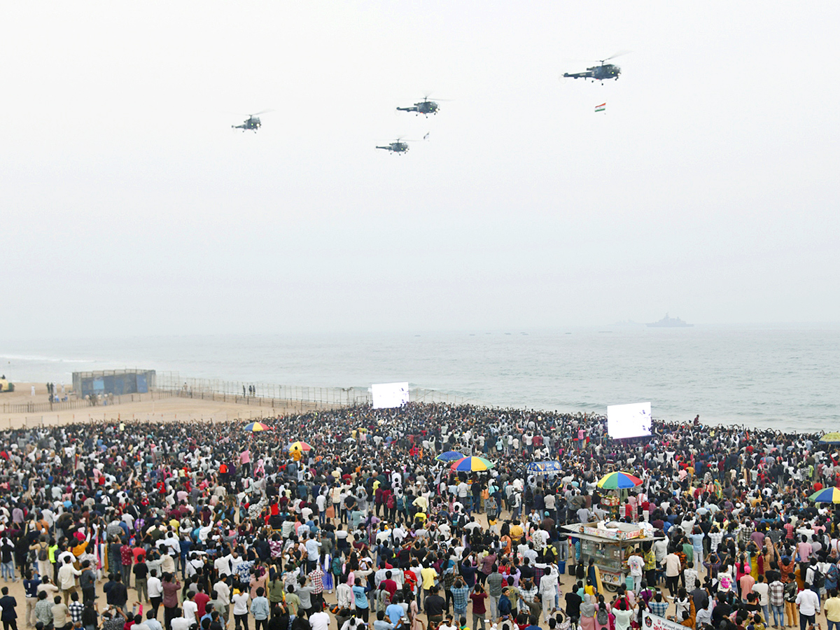 Navy Day celebrated in Visakhapatnam Photos11