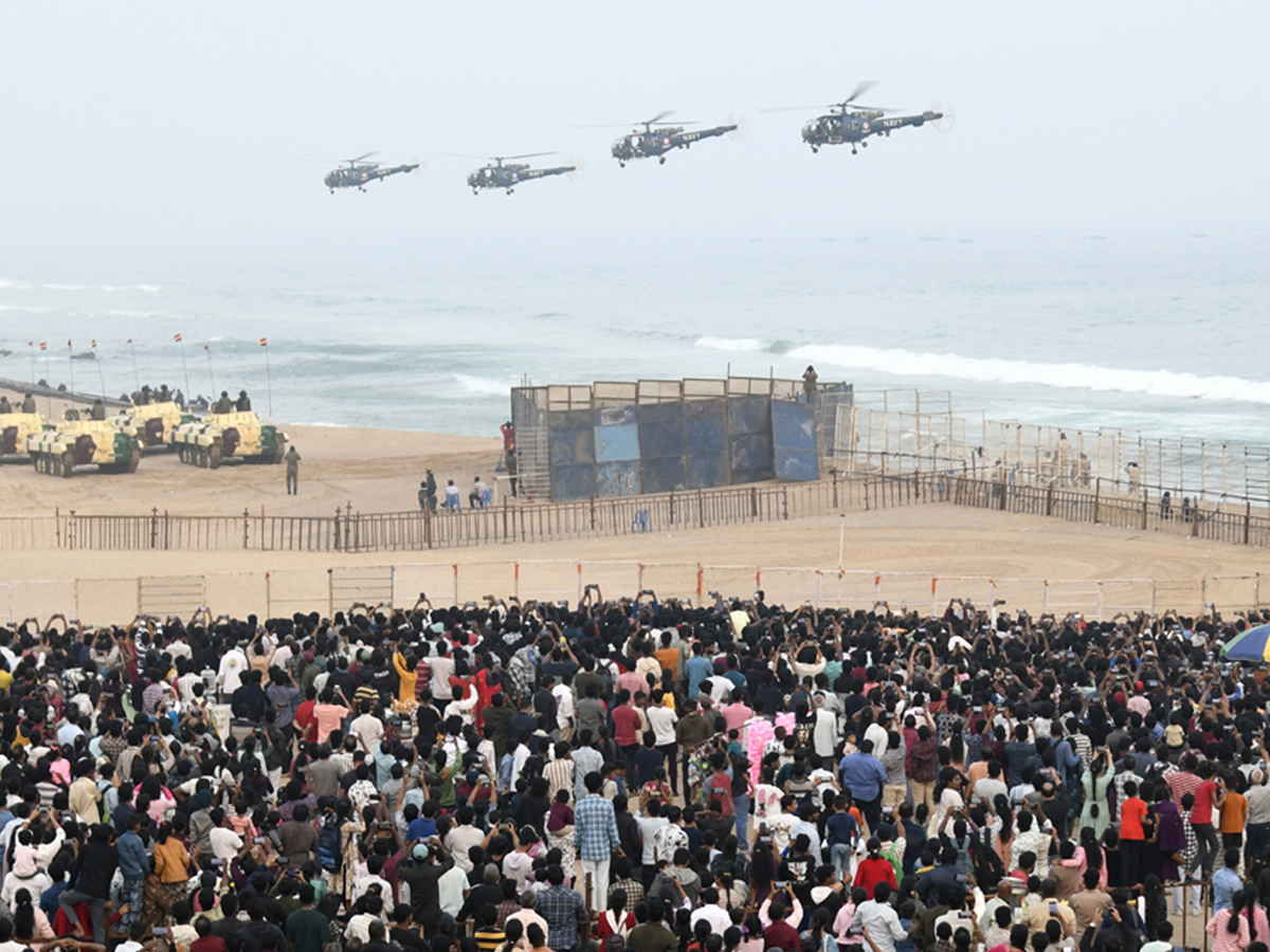 Navy Day celebrated in Visakhapatnam Photos12