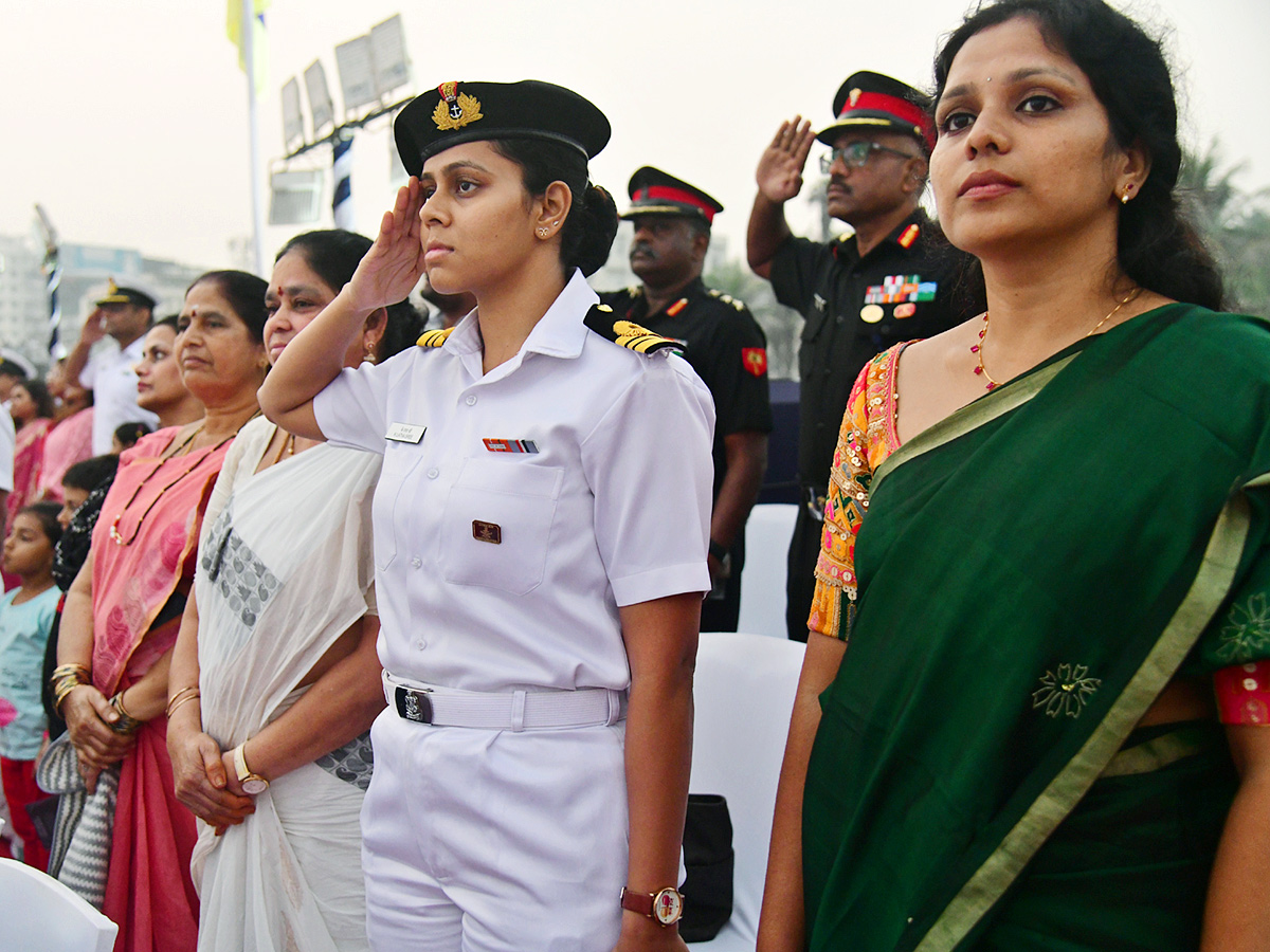 Navy Day celebrated in Visakhapatnam Photos17