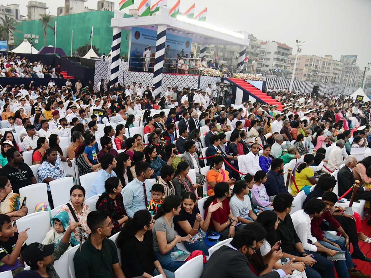 Navy Day celebrated in Visakhapatnam Photos32