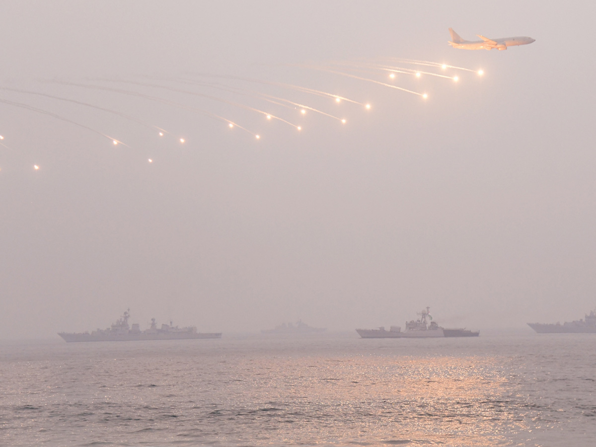 Navy Day celebrated in Visakhapatnam Photos33