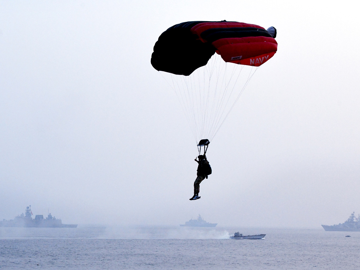 Navy Day celebrated in Visakhapatnam Photos43