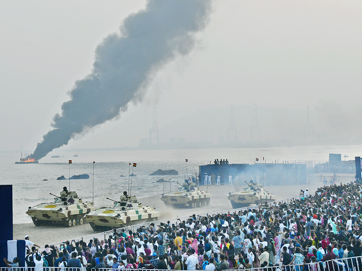 Navy Day celebrated in Visakhapatnam Photos45