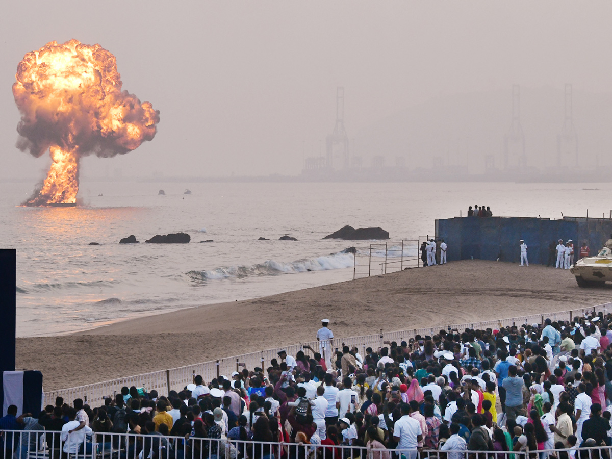 Navy Day celebrated in Visakhapatnam Photos46