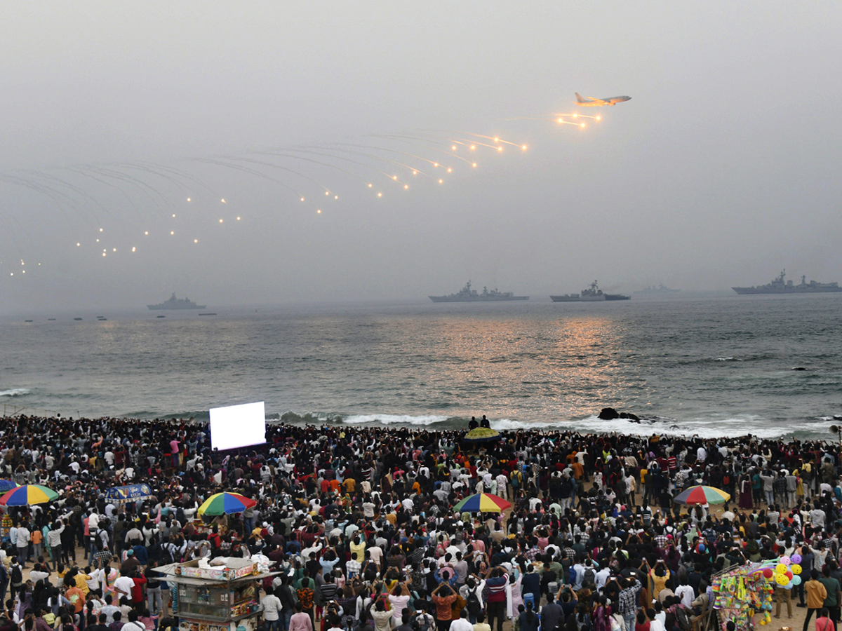 Navy Day celebrated in Visakhapatnam Photos10