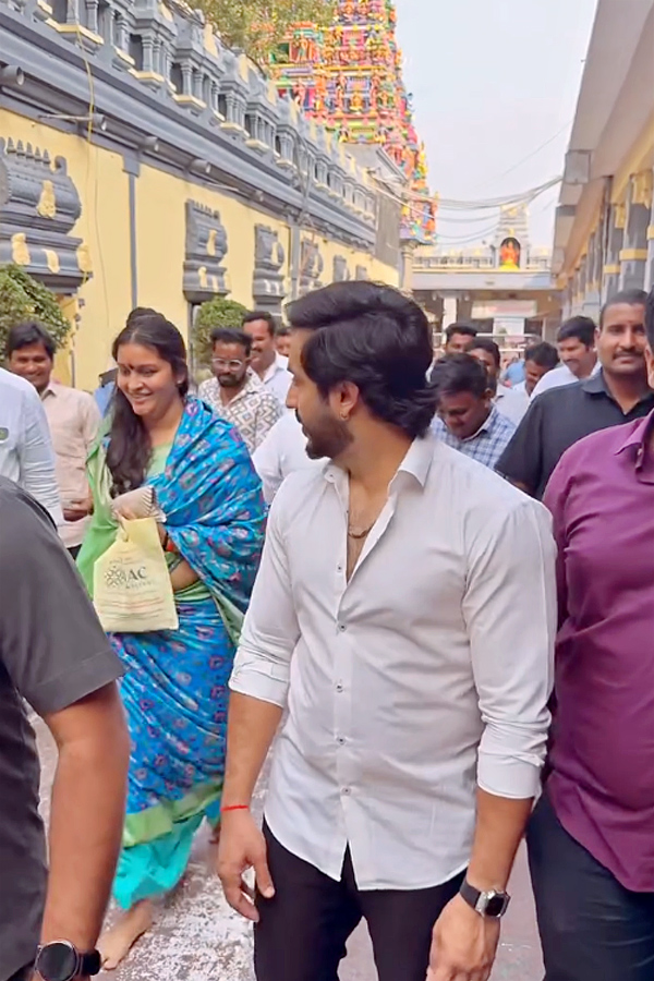 Renu desai, Anchor Ravi visit vijayawada kanaka durgamma temple Photos3