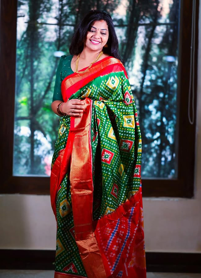 Singer Sameera Bharadwaj Amazing, Beautiful Looks In Saree13