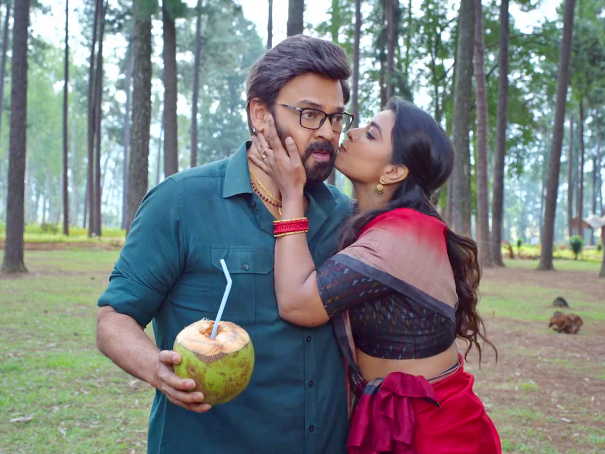 Venkatesh Sankranthiki Vasthunnam Movie HD Stills Photos Goes Viral51