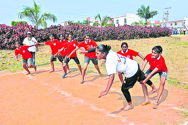 క్రీడలపై పట్టు సాధిస్తేనే విజయం 1