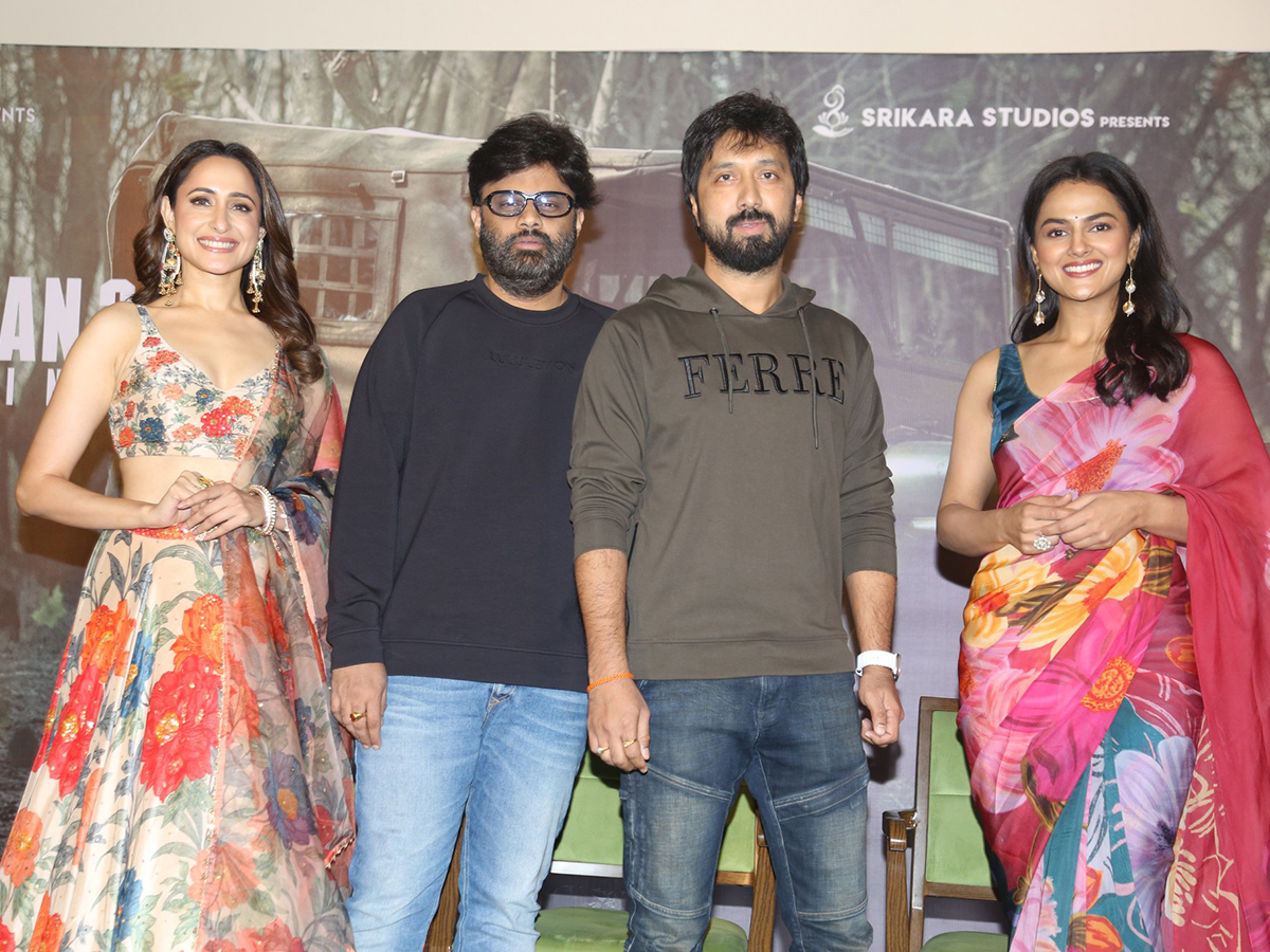 Daaku Maharaaj Movie Press Meet Photos1