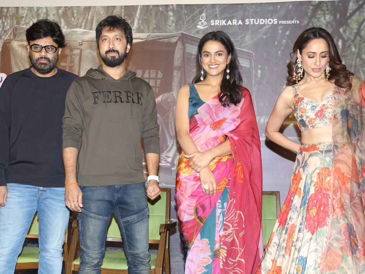 Daaku Maharaaj Movie Press Meet Photos18