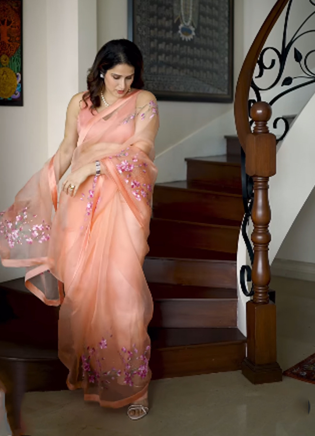 Sagarika Ghatge in a Benarasi saree from her fashion brand Akutee10