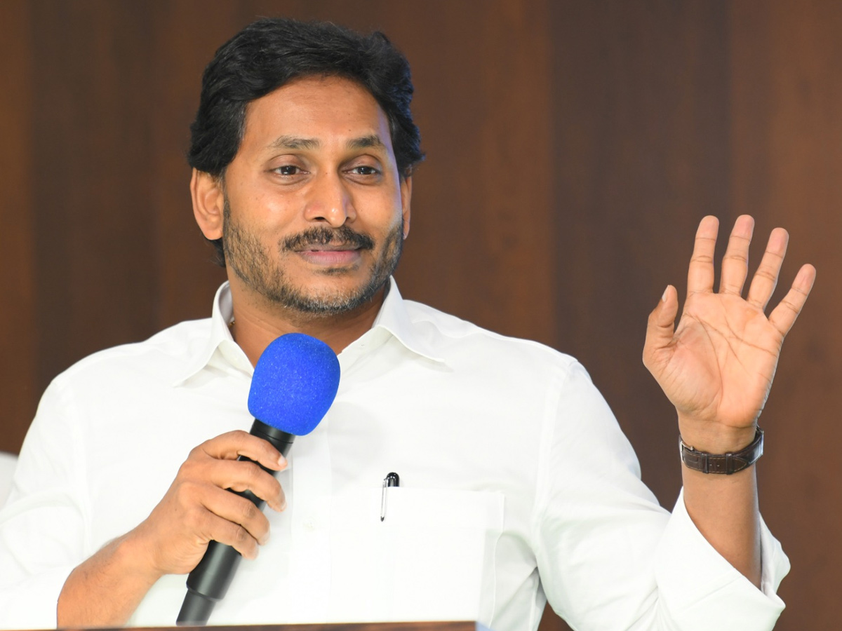 YS Jagan Meeting With Nellore YSRCP Leaders: Photos9