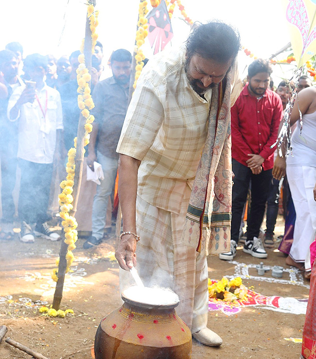 Mohan Babu Participated In Sankranthi Celebrations Sri Vidyanikethan6