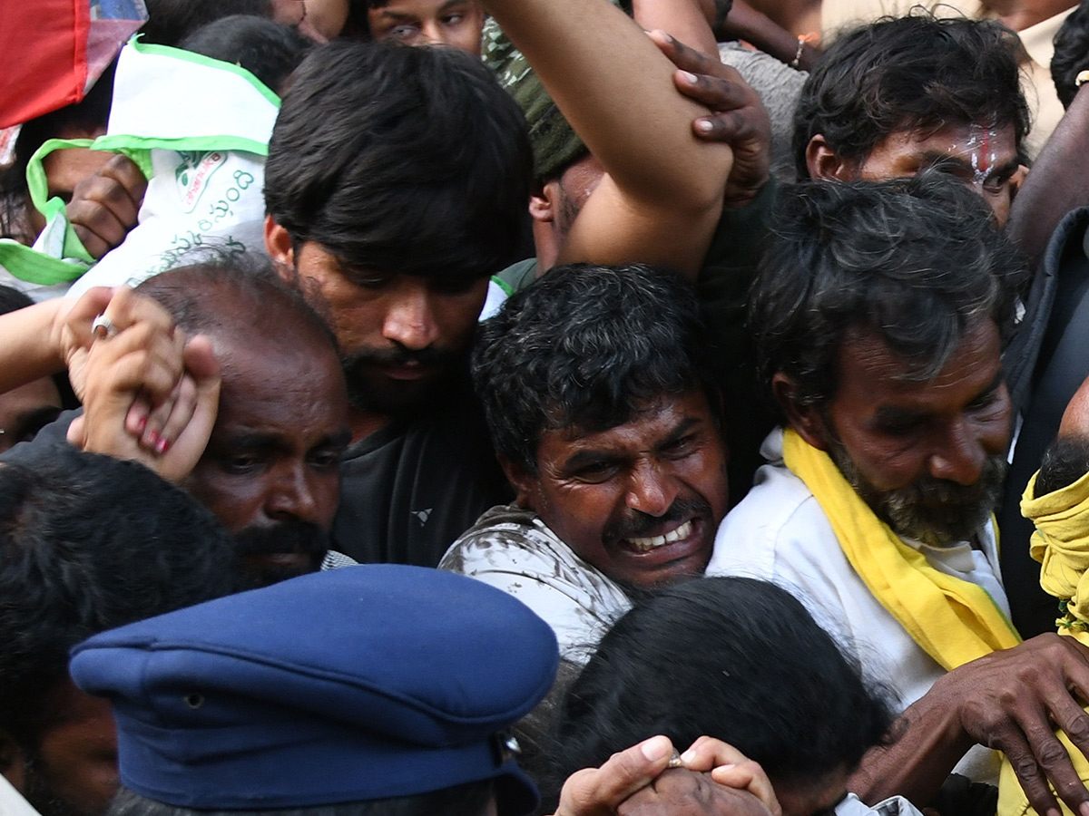 Tirupati Stampede At Least 6 Dead In Stampede At Tirupati Photos22