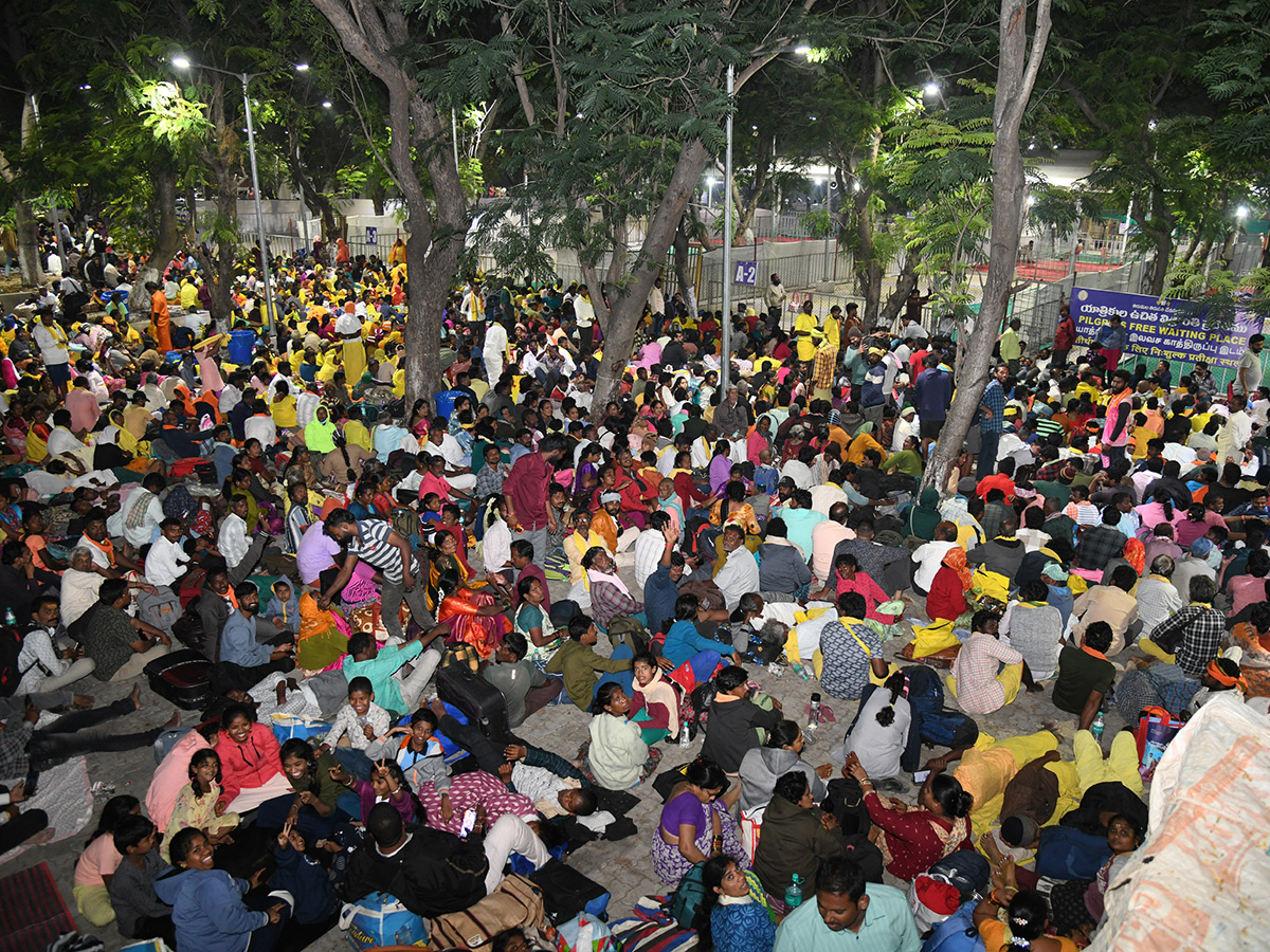 Tirupati Stampede At Least 6 Dead In Stampede At Tirupati Photos27