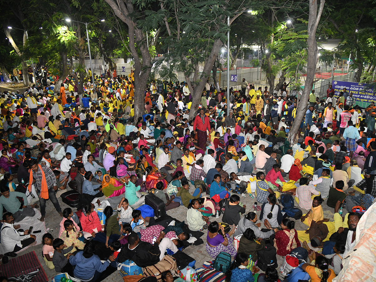 Tirupati Stampede At Least 6 Dead In Stampede At Tirupati Photos28