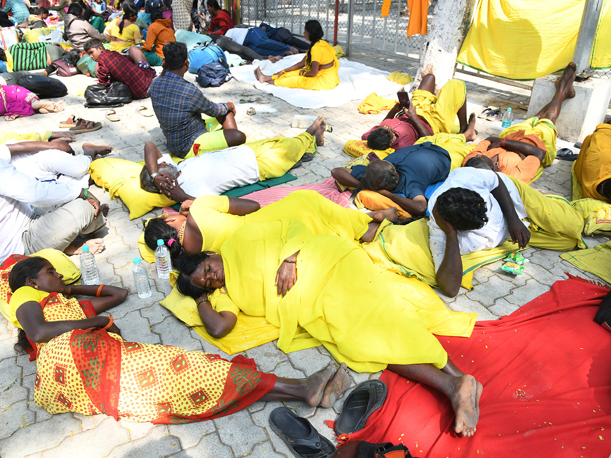 Tirupati Stampede At Least 6 Dead In Stampede At Tirupati Photos3