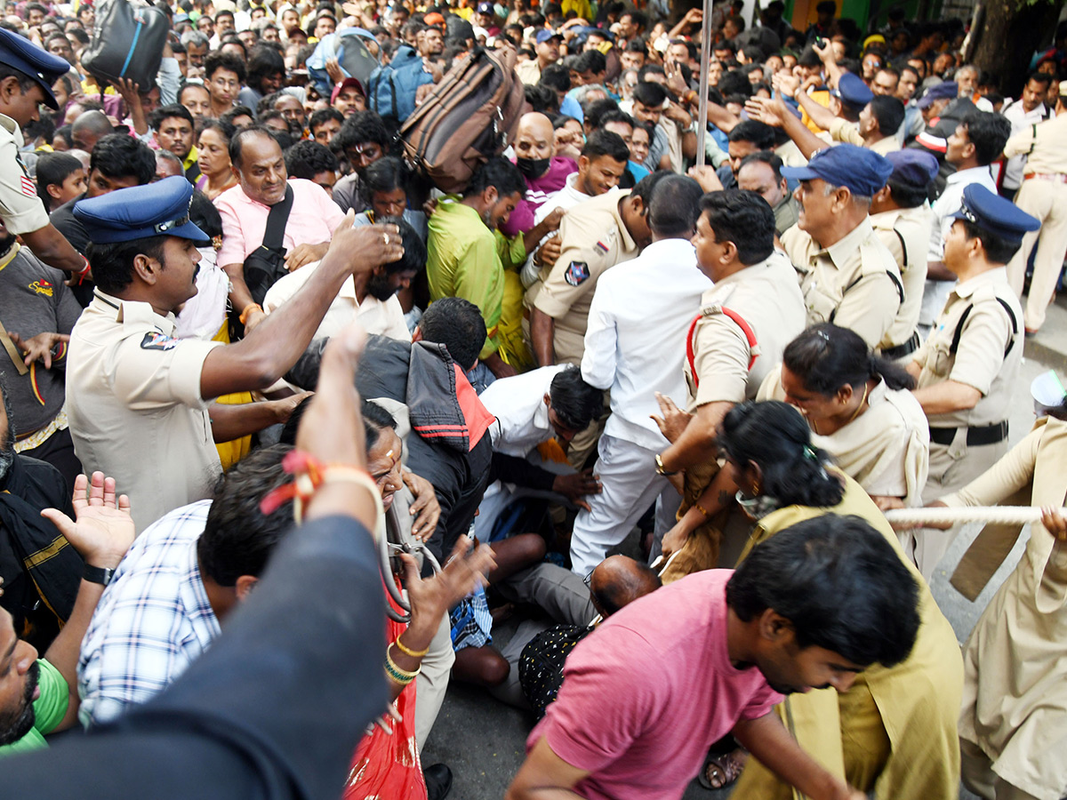 Tirupati Stampede At Least 6 Dead In Stampede At Tirupati Photos46