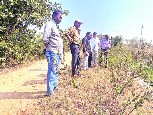 కలెక్టరేట్‌లో సహాయ కేంద్రం
1