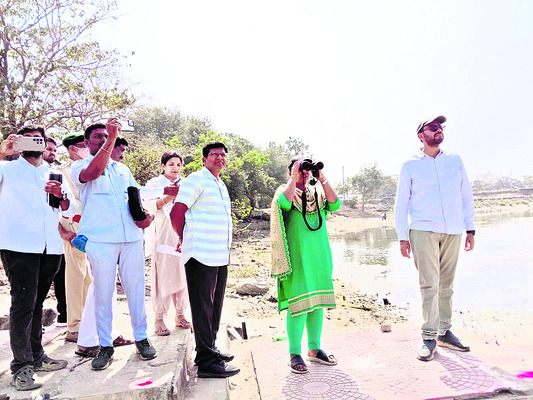 రోడ్డుప్రమాదాల నివారణ అందరి బాధ్యత1