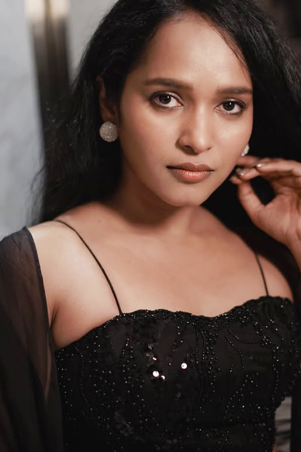 Pushpa 2 Actress Pavani Karanam Blooms In Beauty Photos viral 5