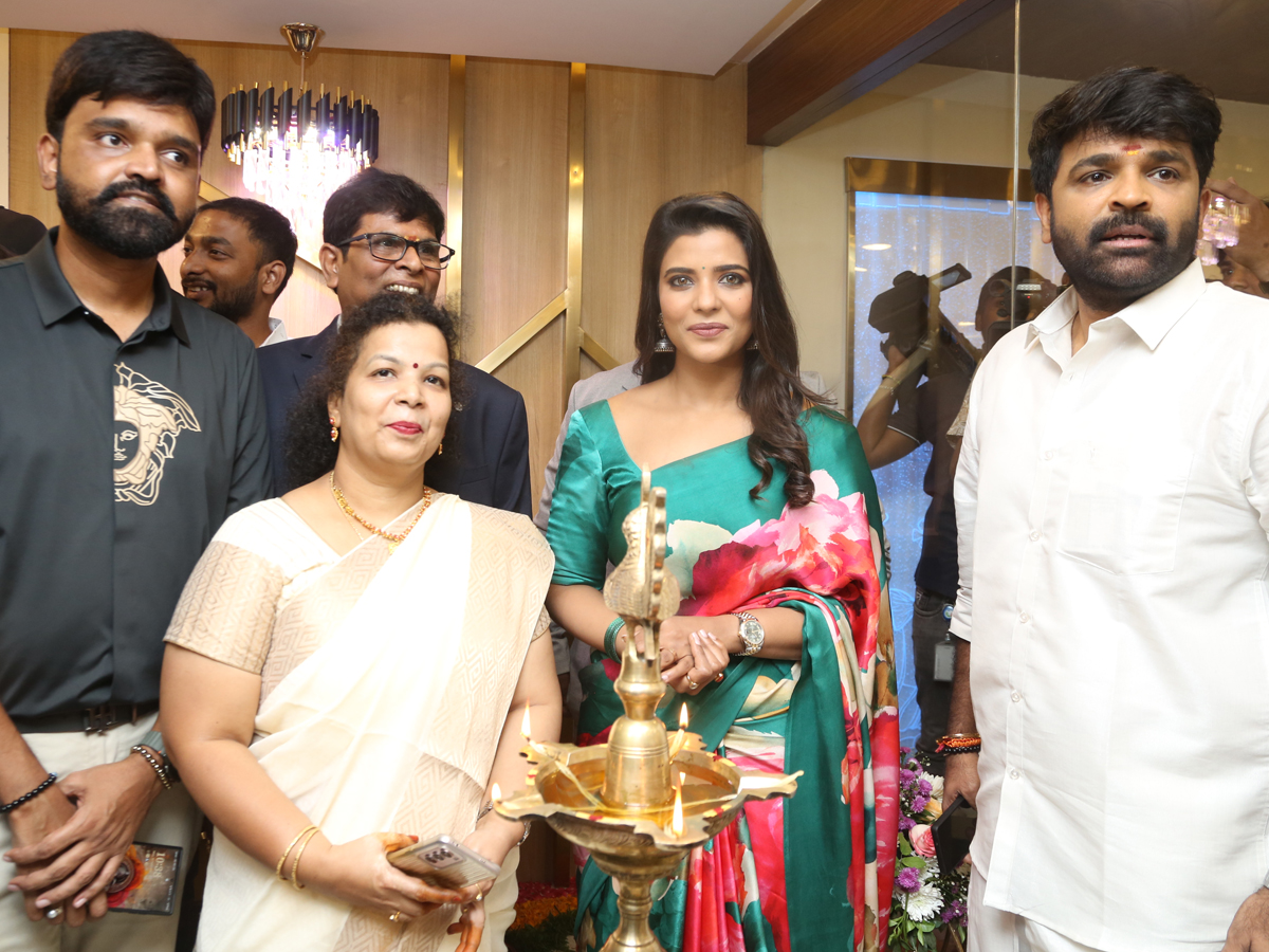 Aishwarya Rajesh launched Colors Health Care13