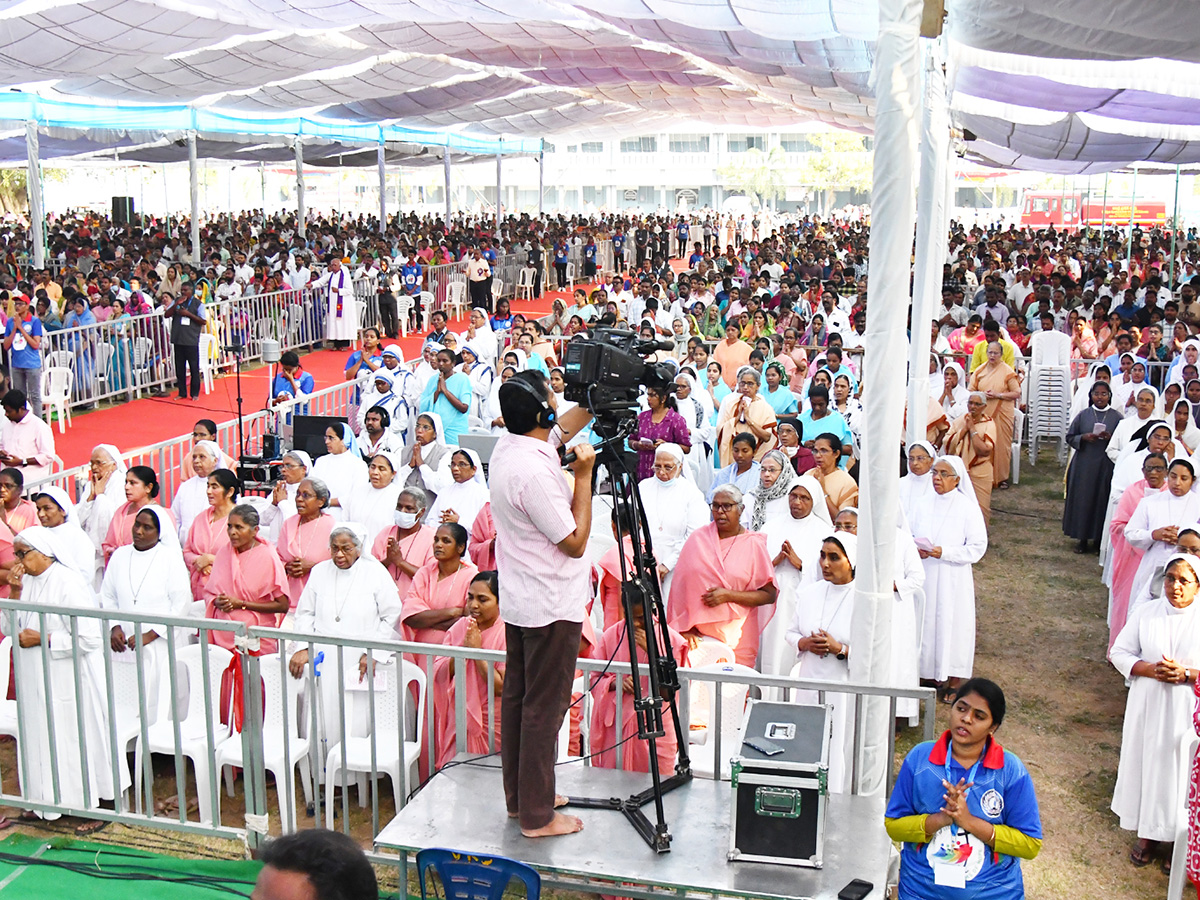 Gunadala Mary Matha Festival Begins At Vijayawada Photos16