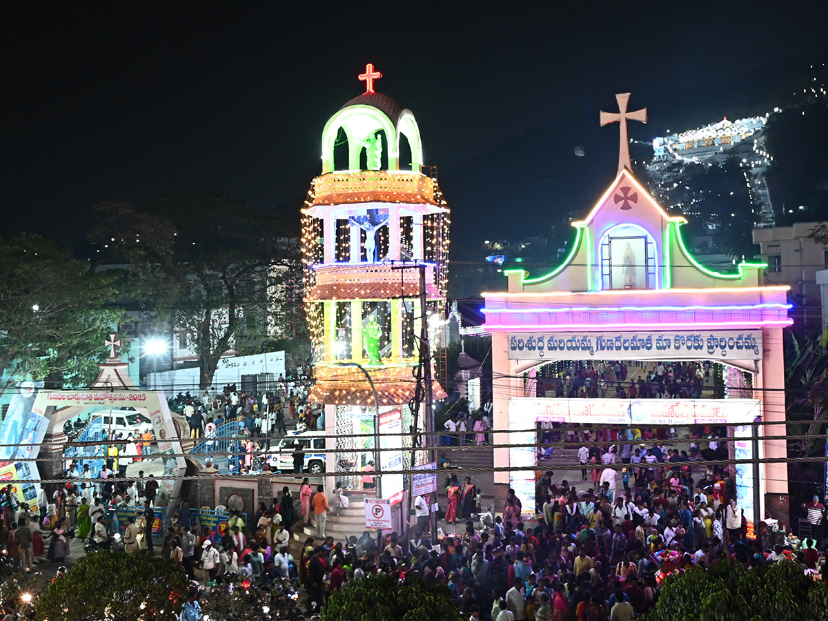 Gunadala Mary Matha Festival Begins At Vijayawada Photos2