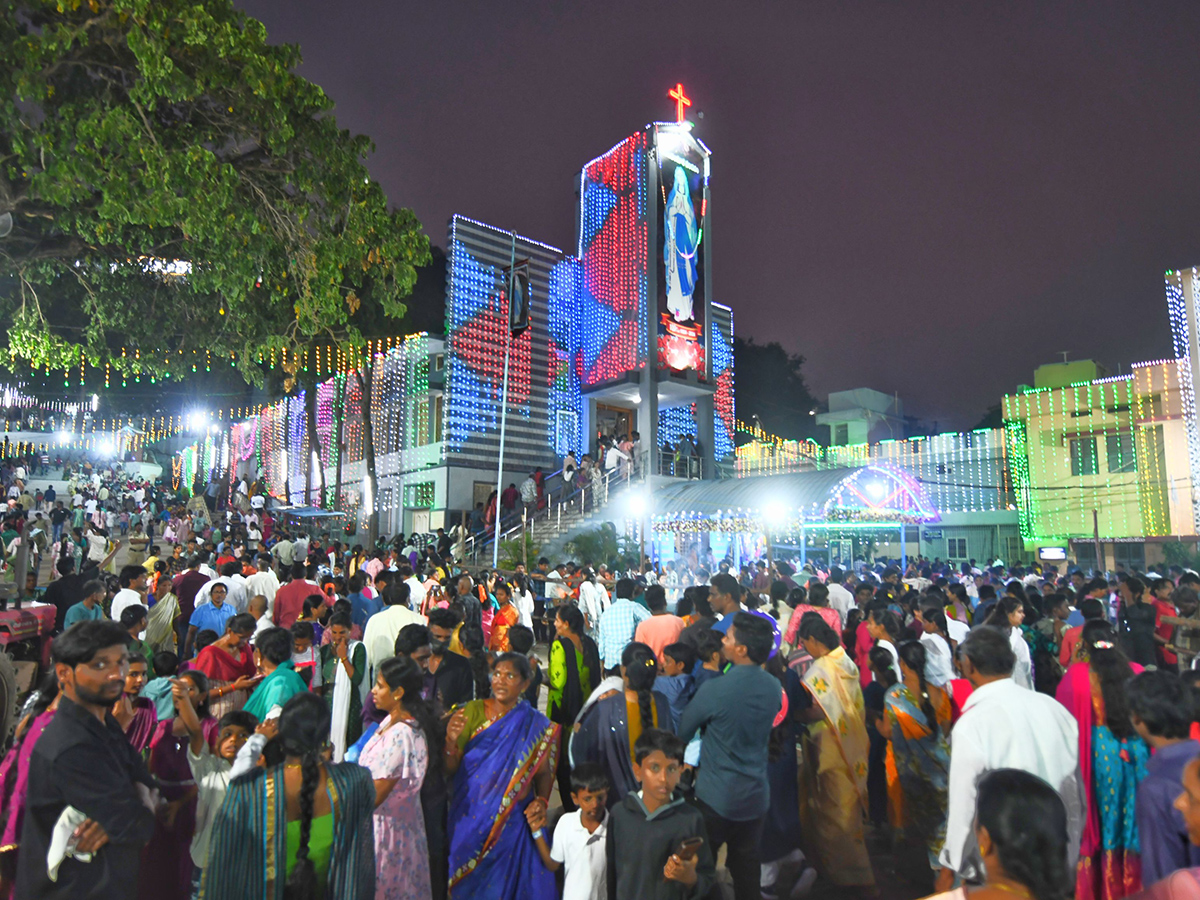 Gunadala Mary Matha Festival Begins At Vijayawada Photos4