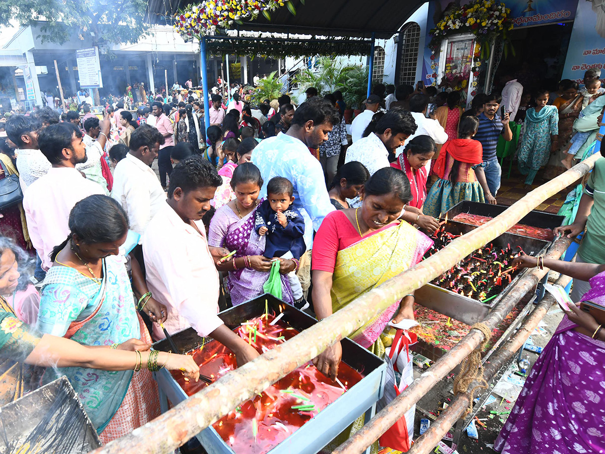 Gunadala Mary Matha Festival Begins At Vijayawada Photos6