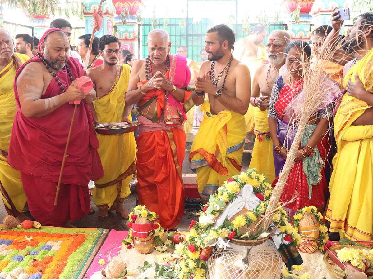 Maha Kumbhabhishekam In Kaleshwaram Mukteswara Temple7