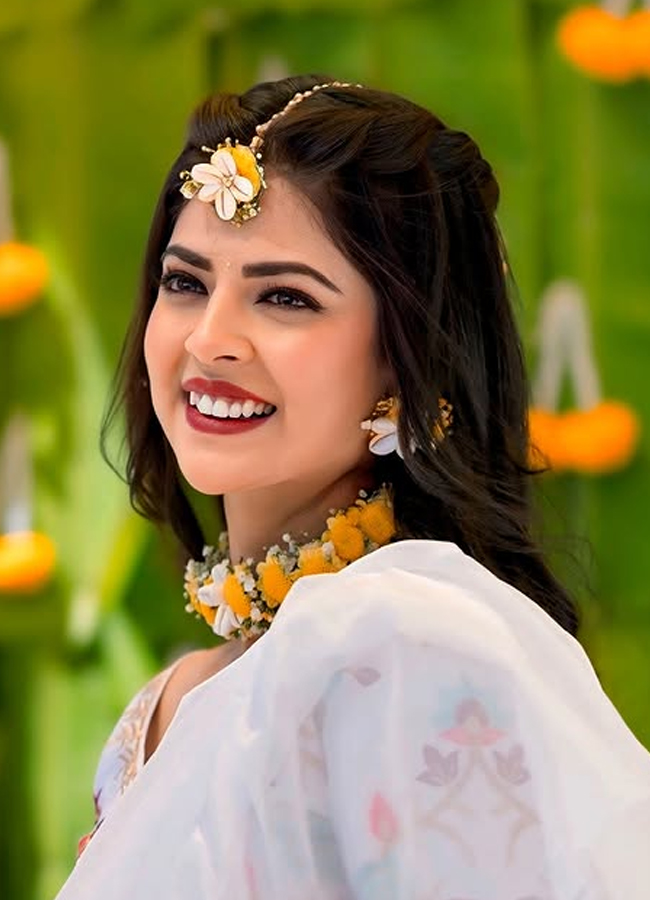 Tollywood TV actress Mansi Joshi haldi ceremony12