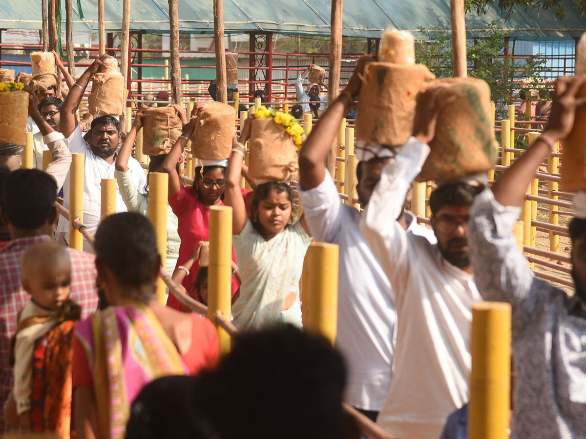 Mini Medaram Jatara To Begin Photos7