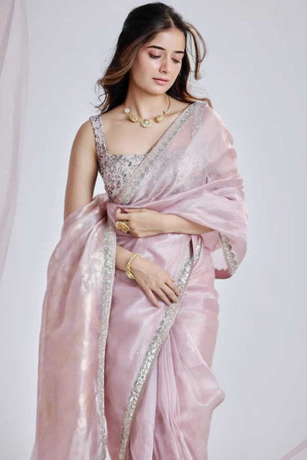 Ashika Ranganath Radiant Beauty In saree looks 9