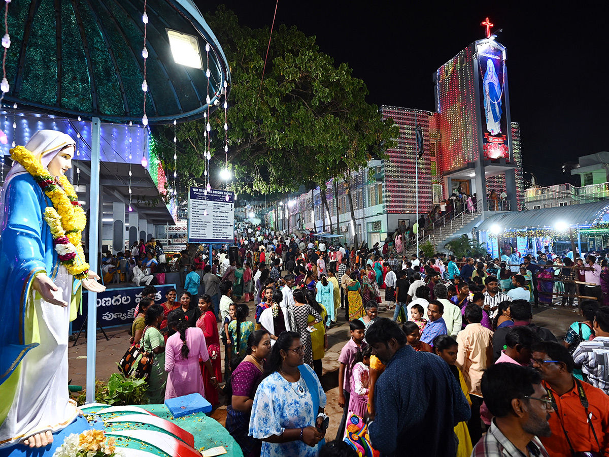 Gunadala Mary Matha Festival at Vijayawada Photos15