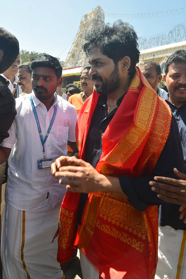 Hero Karthi With His Son Visits Tirumala Photos12