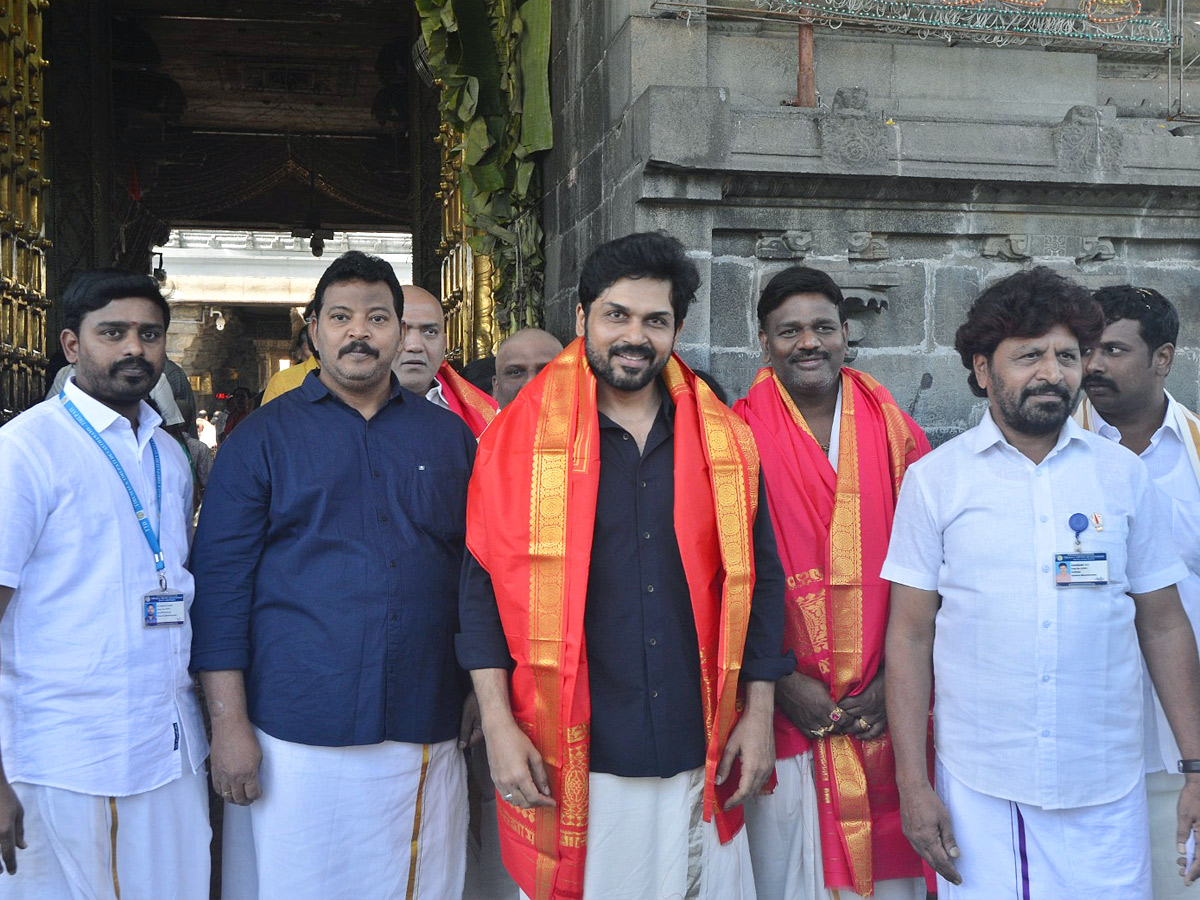 Hero Karthi With His Son Visits Tirumala Photos4