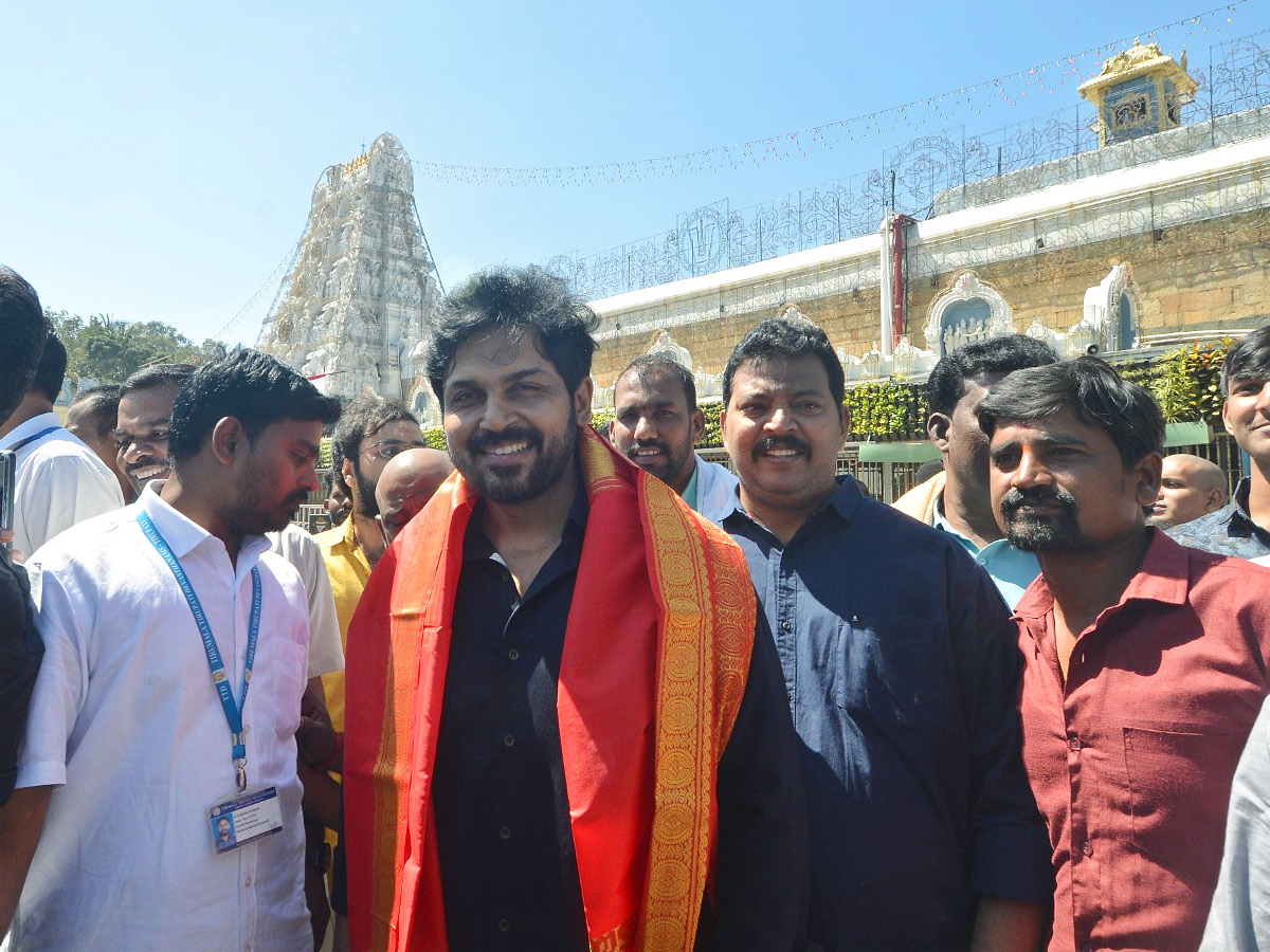 Hero Karthi With His Son Visits Tirumala Photos10