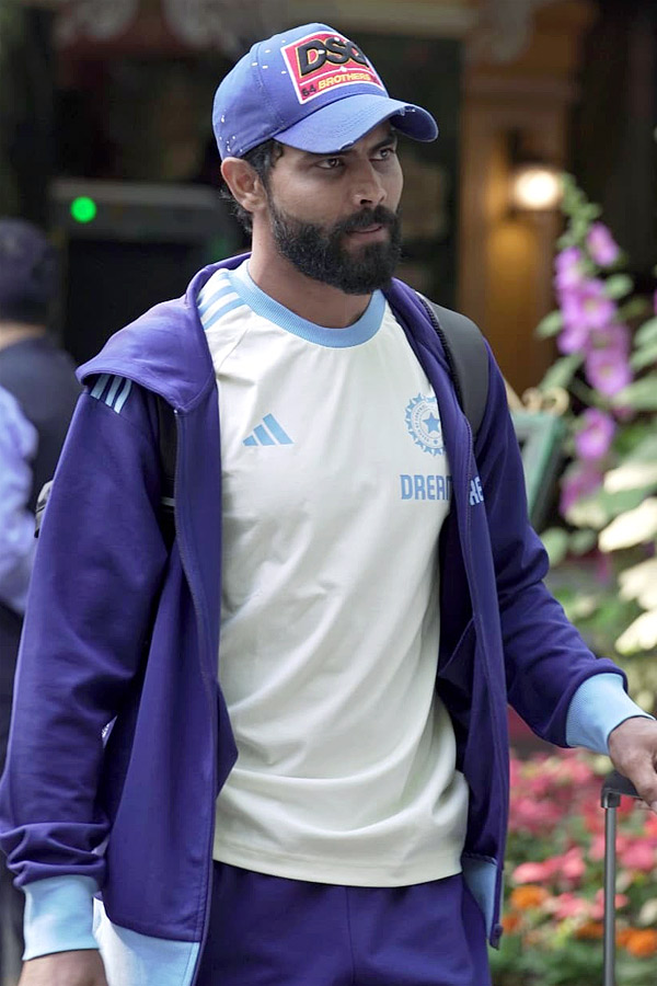 IND vs ENG: Team India Arrives in Ahmedabad for 3rd ODI Photos17