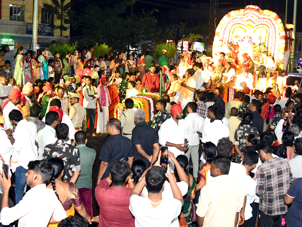 Sri Venkateswara Swamy Shobha Yatra at Karimnagar12