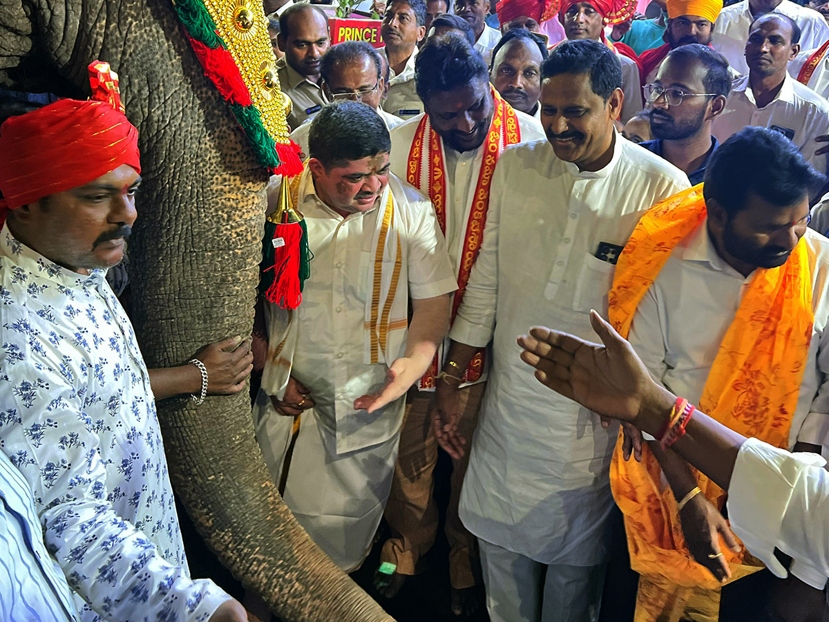 Sri Venkateswara Swamy Shobha Yatra at Karimnagar9