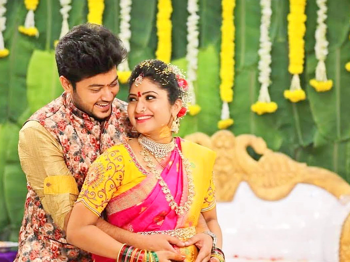 Tv Actress Vishnu Priya Wedding Anniversary Photos16